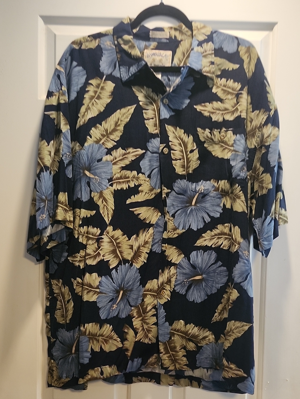 Men's Navy Floral Short-Sleeve Button-Down Shirt - Tropical Print